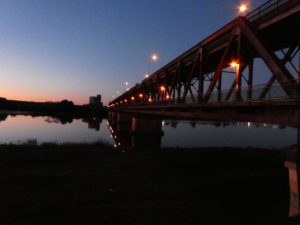 Grafton Bridge as night falls