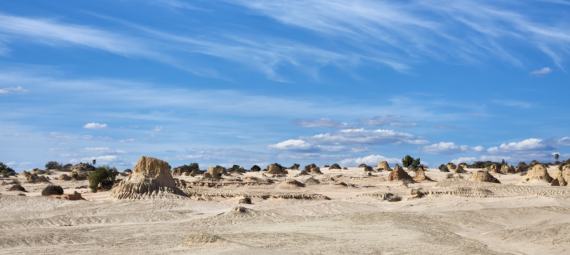 picture showing Mungo National Parks Wallsof China Lunette